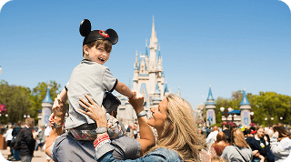 Família em área da Disney